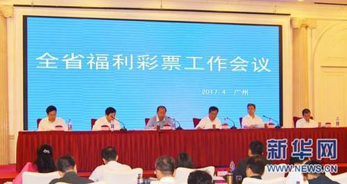 在施陶特、梅齐希与安格尔等人工作的苏联占领区，高压的检查制度又兴起。